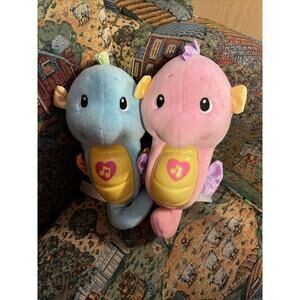Fisher Price Soothe And Glow Seahorse Night Light Musical Lullaby Plush 10” Lot